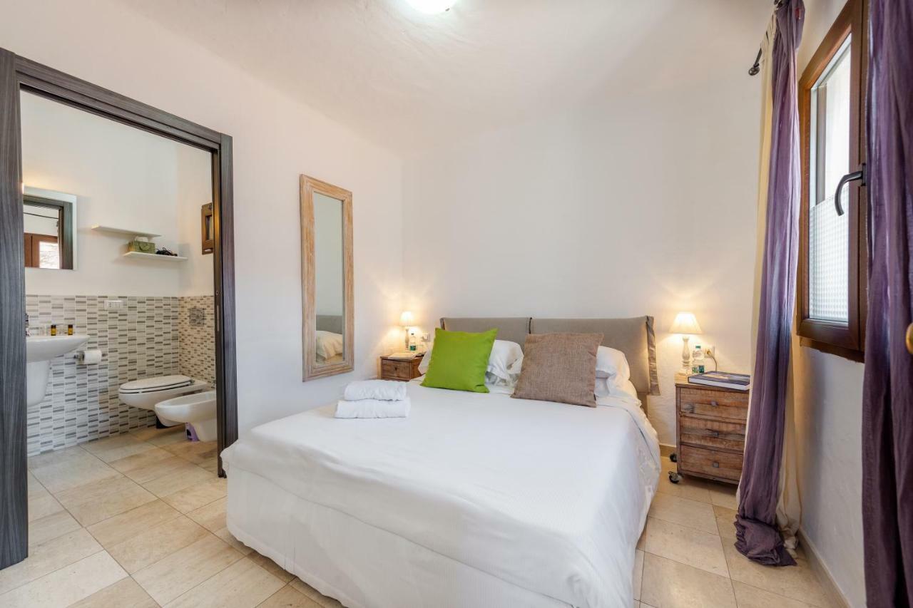 Locanda Tartarughino - Luxury Suites In Porto Rotondo Exterior photo